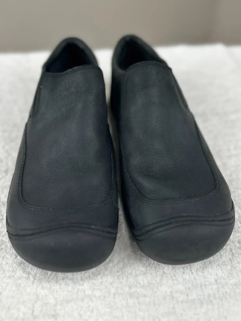 KEEN Men’s Black Leather Slip-On Comfort Shoes Size 11.5